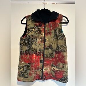 Paisley & Sage Sz: S Abstract Colorful  Full Zip Reversible Vest w/pockets.
